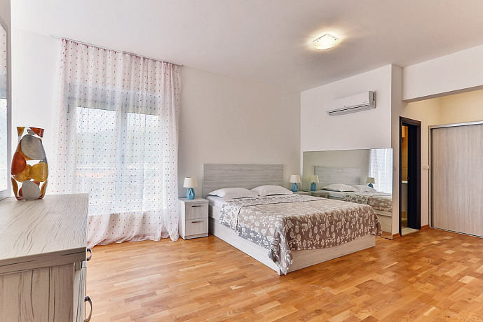1270 Budva Rafailovici Apartment 2r 90m2